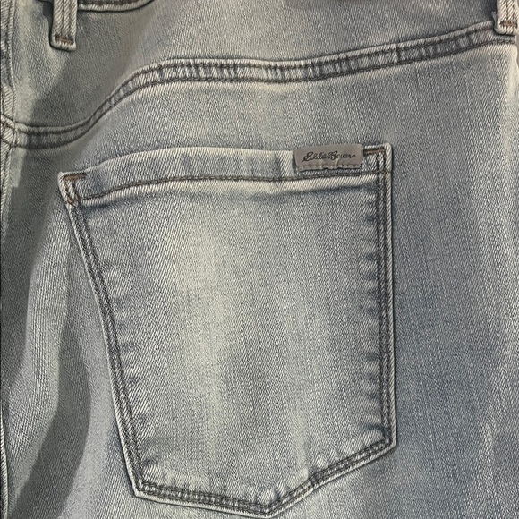 Eddie Bauer Women's Light Wash Straight Leg Jeans Size 18T - Picture 10 of 11